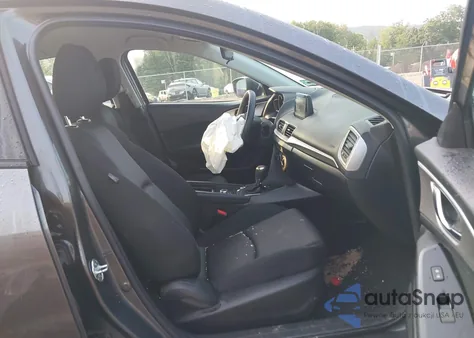 2018 Mazda Mazda3 Sport z USA, uszkodzony, nr VIN 3MZBN1U75JM217465